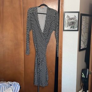 Black and White wrap dress size xl